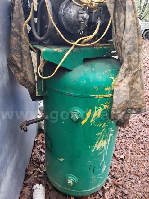 150 gallon air compressor 110volts  5hp