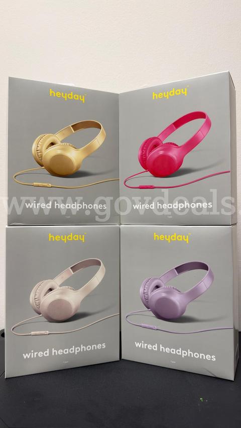 Lot of 300 Hayday Headphones