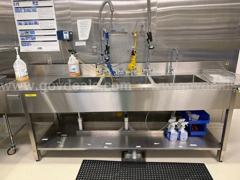 2 Large Stainless Steel Sinks with 3 Basins