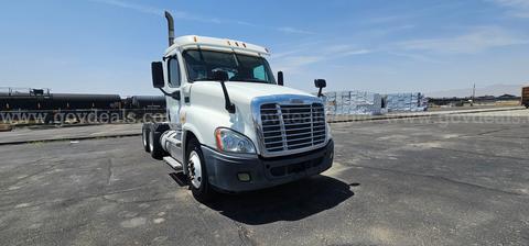 2012 Freightliner Cascadia T/A Truck Tractor-Inoperable