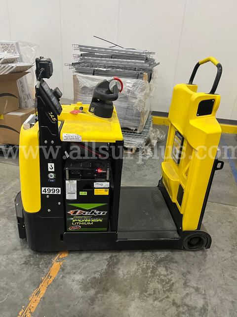 2021 Hyster LO5.0T Electric Ride-On Tow Tractor