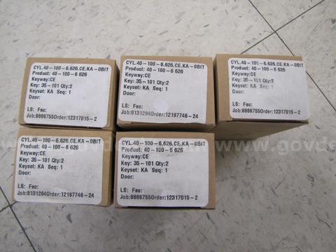 5 Schlage lock cores with keys