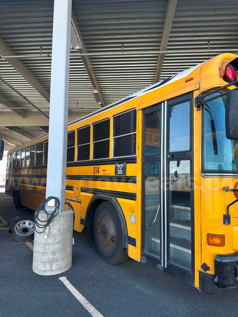2001 BlueBird All American 78 Passenger