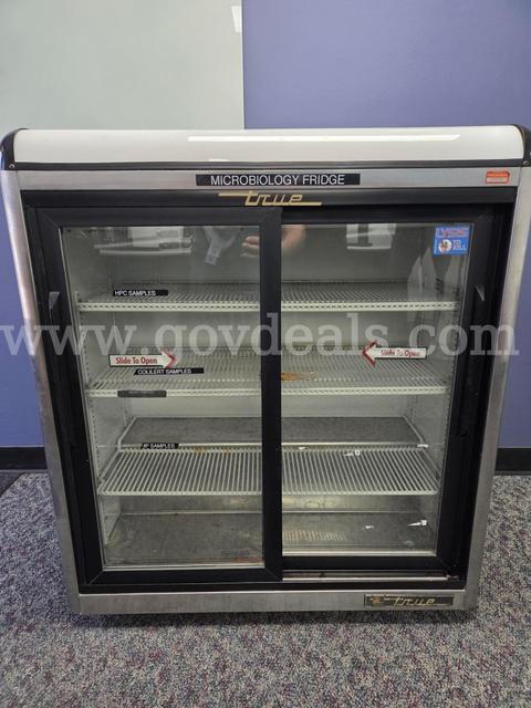 True Refrigeration Micro Fridge, Model GDM-09-S refrigerator