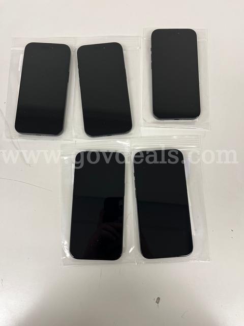 Lot of 5 iPhone 15 256GB Unlocked - Fully Functional