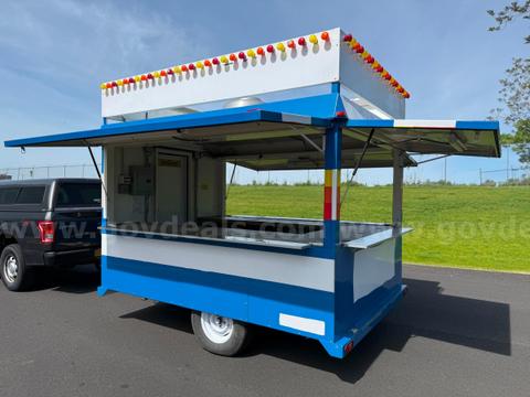 2007 Supreme Concession Trailer