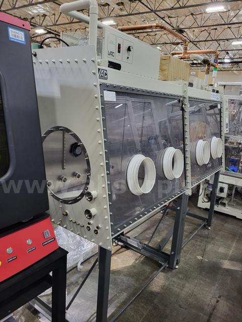 VAC OMNI-LAB Isolator Glovebox