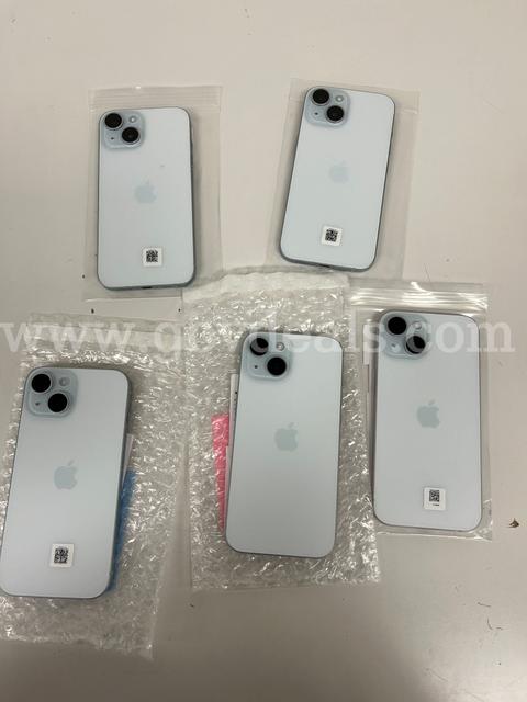 Lot of 5 iPhone 15 256GB Unlocked - Fully Functional