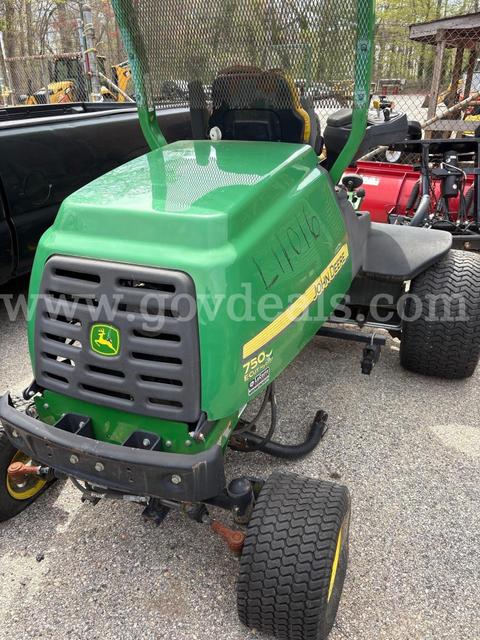 2011 John Deere 7500 Riding Mower