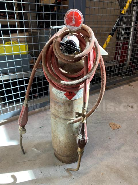 Acetylene tank and head