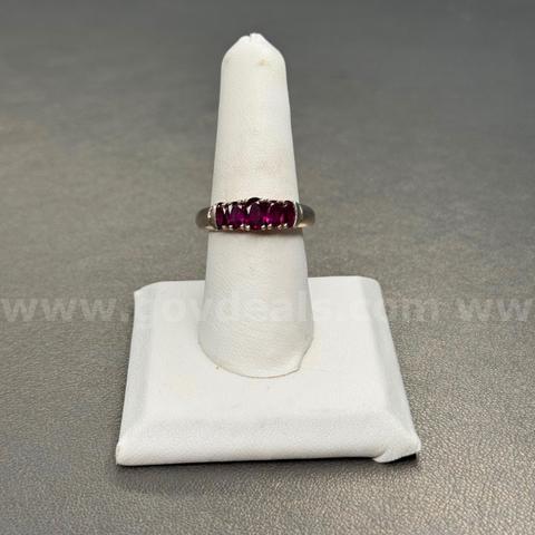 925 Silver Ring with Purple Stones