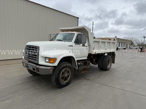 1996 Ford F800 Dump Truck