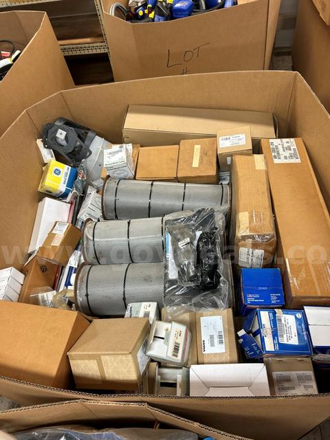 (1) One Pallet of New and Reman Truck Parts