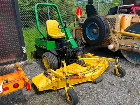 John Deere F932 Mower