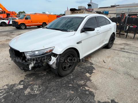 2015 UNMARKED POLICE TAURUS INTERCEPTOR AWD SEDAN