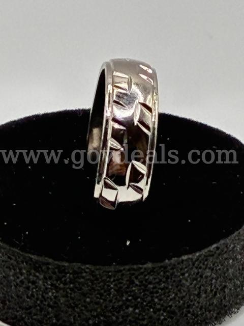 Rhodium (Silver) Size 11 Band w/ Design Ring.