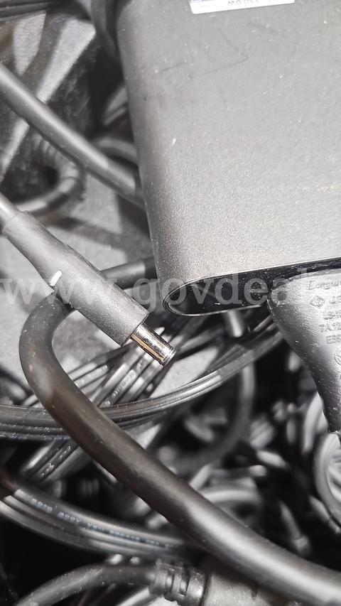600 Dell Laptop Chargers – Small Tip