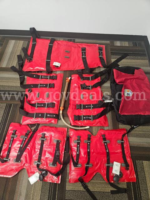LOT OF EXTREMITY VACUUM SPLINTS