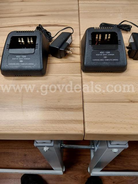Lot of 2 Radio Charger Motorola KDC-120
