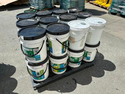 Pallet of 20x Buckets of Industrial Grade Glue 20 Kg Buckets