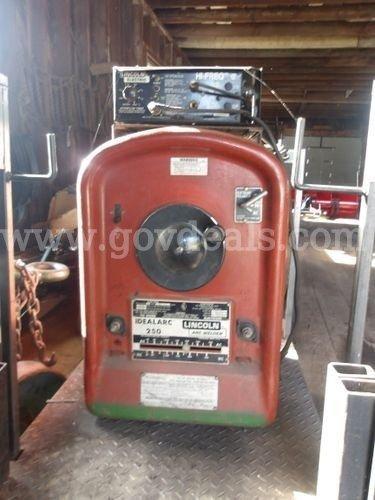 Lincoln Idealarc 250 Arc Welder