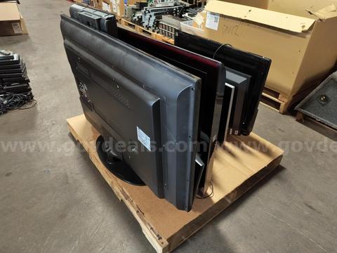 Pallet Lot of 11 Flat Screen Televisions - TESTED / WORKING
