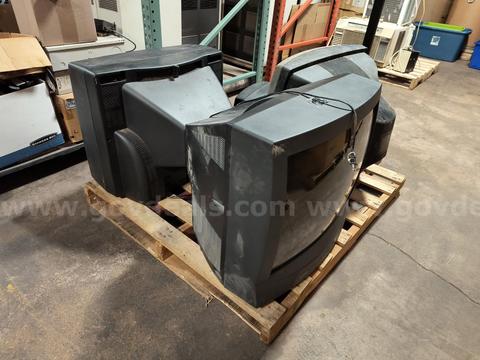 Pallet Lot of 7 CRT Televisions