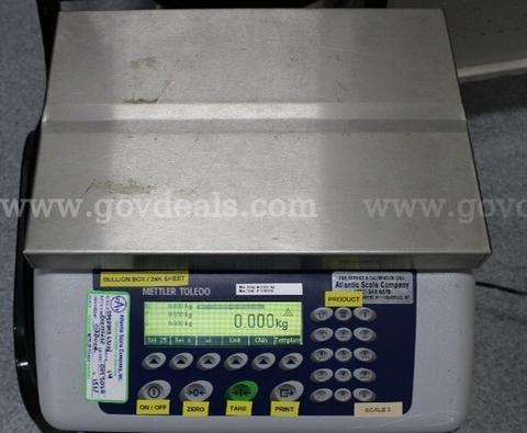 Mettler Toledo heavy duty bench mount weighing scale
