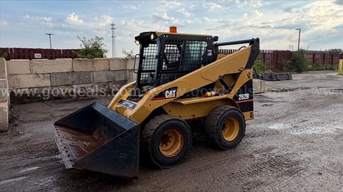 CAT 262B Skid Steer