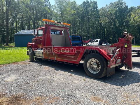 1978 ford 9000 tow truck