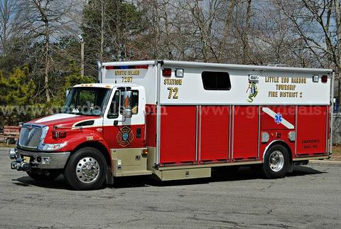 2003 International DuraStar 4400 EVI Rescue Truck