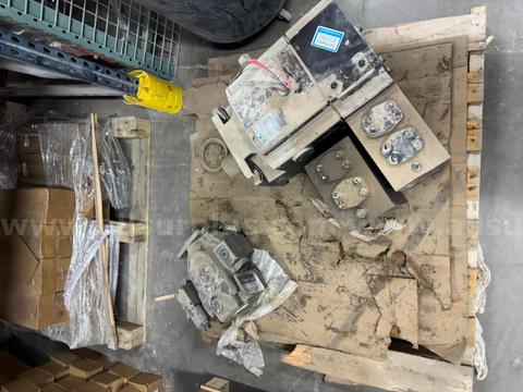 Hydraulic Pumps & Gearbox, 1 LOT