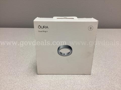 OURA Ring 4 ,  Brushed Silver size 9