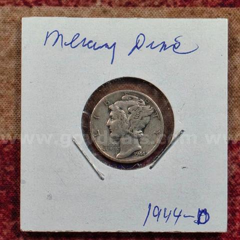 Beautiful Silver Mercury Dime 1944-D