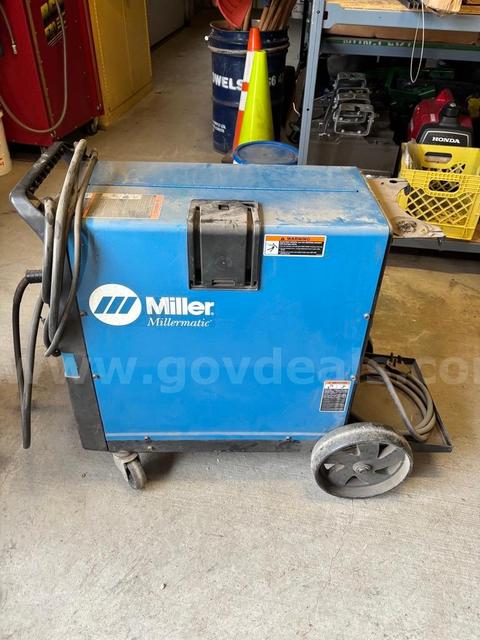 2001 Miller-Matic 210 Mig Welder *One Power Leg Not Working* *Not all Settings are Working*