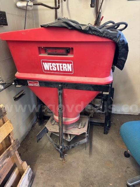 Western Pro-Flo Spreader