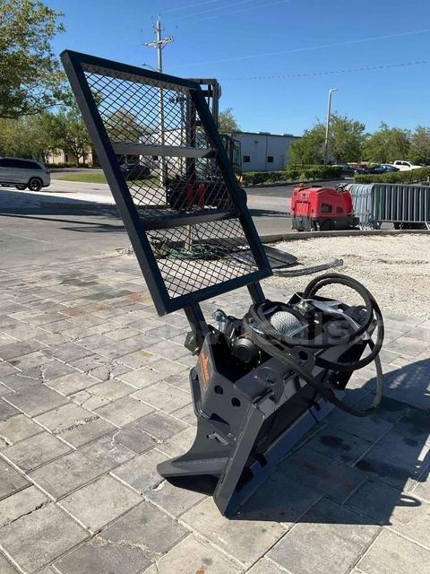 UNUSED 2025 LANDHONOR 15,000LBS HYDRAULIC LOGGING WINCH ATTACHMENT FOR UNIVERSAL SKID STEER MODEL FW-13-15000G, 100 FT R
