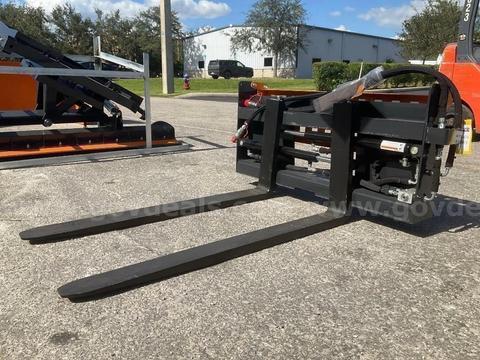 UNUSED 2025 WOLVERINE HYDRAULIC ADJUSTABLE PALLET FORK ATTACHMENT FOR UNIVERSAL SKID STEER
