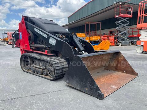 TORO DINGO MINI TRACK LOADER