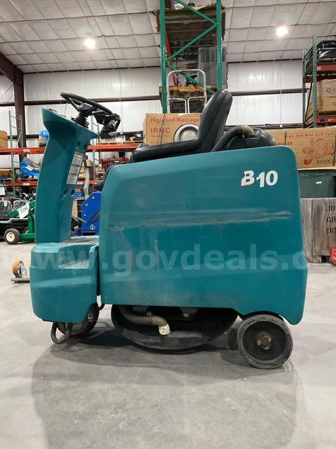 2020 TENNANT RIDE ON FLOOR BURNISHER MODEL B10