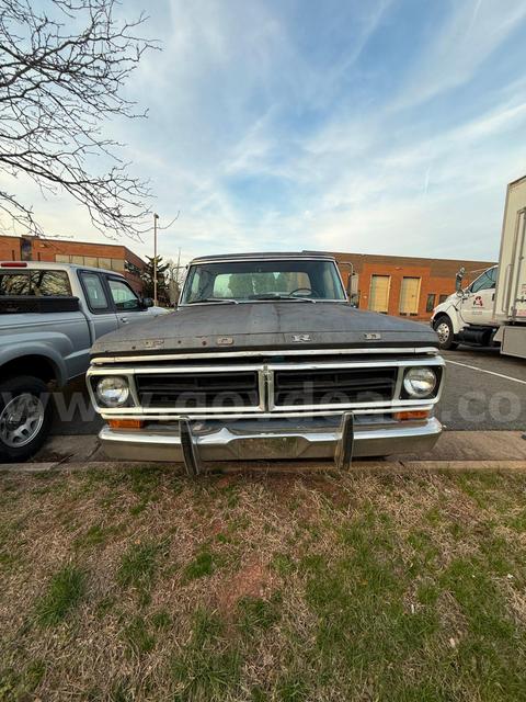 1971 Ford F100 - long bed,