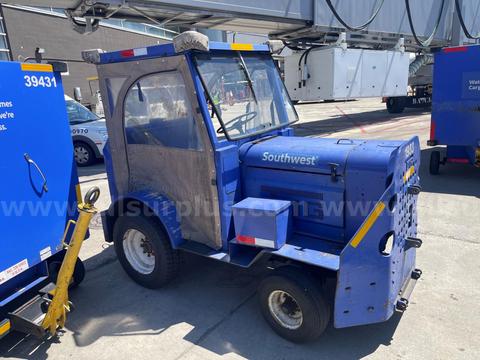 1989 Tug MA30 Baggage Tractor