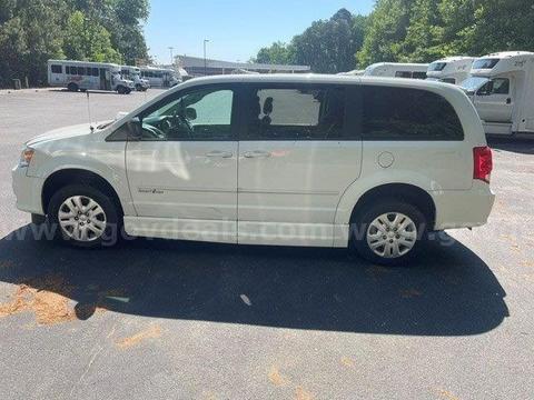 2014 Dodge Grand Caravan w/ Wheelchair Ramp