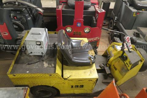 Cushman Electric cart (#133)