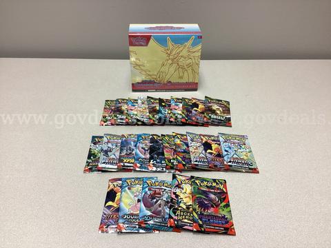 Pokémon Scarlet and Violet Paradox Rift Elite Training Box , 25 Booster Packs