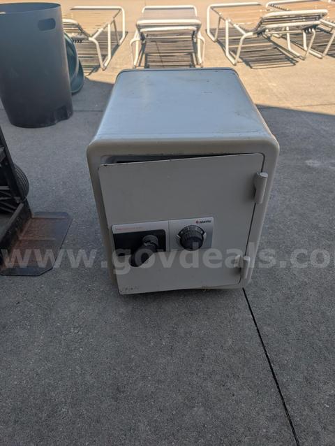 Sentry 6380 Professional Quality Safe NO COMBINATION