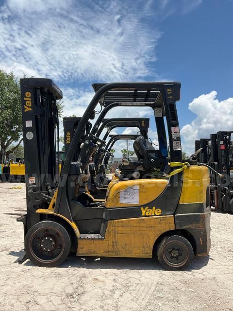 2015 YALE MODEL GLC060VXNVSE088 6,000LB CAPACITY LP POWERED FORKLIFT
