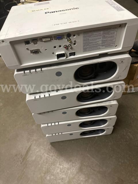 A lot of 6 Panasonic PT-FW430U WXGA LCD Projector