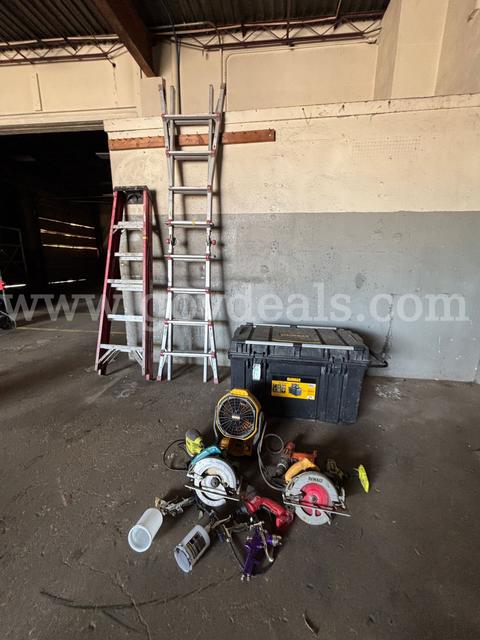 DeWalt Job Box, Haul-Master Ladder, Power Tools, Paint Spray Guns & Accessories – Lot