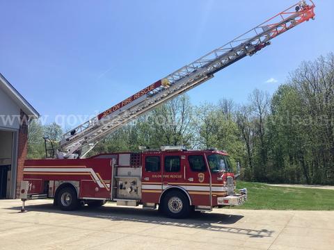 2003 E-One Cyclone 75' Pumper/Ladder - Lowered Reserve